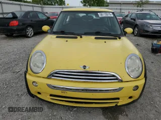 2006 MINI Hardtop z VIN WMWRC33586TK64062, wystawiony jako Copart lot #56115515 z przebiegiem 170 815 mil mil oraz Szkoda całkowita • Salvage title. Historia ofert i sprzedaży dostępna na DreamBid. Obrazek 5.