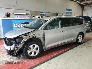 2017 Chrysler Pacifica Touring L Plus с VIN 2C4RC1EGXHR727318, выставлен на аукционе Copart как лот 58887565 с пробегом 105 361 миль миль и Списание • Salvage title. История ставок и продаж доступна на DreamBid. Изображение 1.
