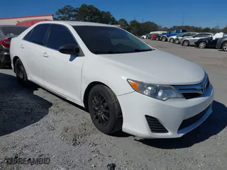 2014 Toyota Camry Hybrid LE with VIN 4T1BD1FK5EU119041, listed as a IAAI auction lot 41697543 with 293,246 mi miles. Bid and sale history available at carsss.com. Image 1.