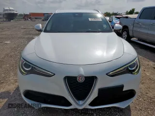 2018 Alfa Romeo Stelvio Ti z VIN ZASFAKBN9J7B76119, wystawiony jako Copart lot #57580225 z przebiegiem 111 851 mil mil oraz Czysty tytuł • Clean title. Historia ofert i sprzedaży dostępna na DreamBid. Obrazek 5.