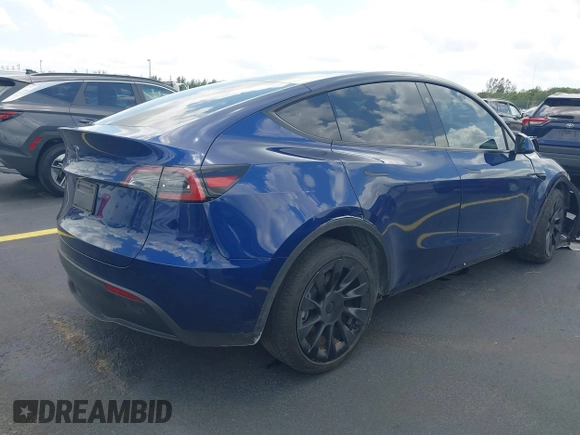 2024 Tesla Model Y с VIN 7SAYGDED8RF015882, выставлен на аукционе IAAI как лот 42202963 с пробегом 10 597 миль миль и . История ставок и продаж доступна на DreamBid. Изображение 4.