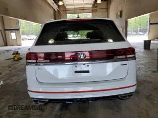 2024 Volkswagen Atlas SEL Premium R-Line with VIN 1V2FR2CA5RC560610, listed as a Copart auction lot 55351535 with 18,105 mi miles and Salvage title. Bid and sale history available at DreamBid. Image 6.