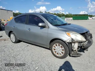 2012 Nissan Versa SV z VIN 3N1CN7AP3CL815189, wystawiony jako Copart lot #61076825 z przebiegiem 192 574 mil mil oraz Szkoda całkowita • Salvage title. Historia ofert i sprzedaży dostępna na DreamBid. Obrazek 4.