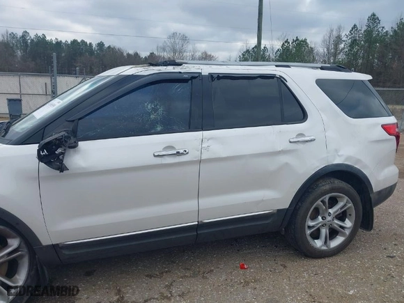 2014 Ford Explorer Limited with VIN 1FM5K8F84EGB74076, listed as a IAAI auction lot 41560599 with 186,258 mi miles. Bid and sale history available at carsss.com. Image 6.