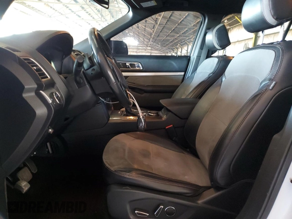 2017 Ford Explorer XLT z VIN 1FM5K8D86HGC87745, wystawiony jako Copart lot #54706325 z przebiegiem 116 107 mil mil oraz Szkoda całkowita • Salvage title. Historia ofert i sprzedaży dostępna na DreamBid. Obrazek 7.