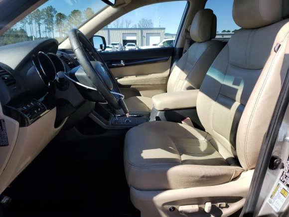 2013 Kia Sorento EX with VIN 5XYKU4A69DG364179, listed as a Copart auction lot 41743825 with 107,819 mi miles and Salvage Title. Bid and sale history available at DreamBid. Image 7.