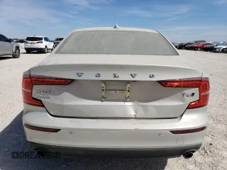 2019 Volvo S60 Momentum with VIN 7JRA22TK2KG001461, listed as a Copart auction lot 42370613 with 23,534 mi miles. Bid and sale history available at carsss.com. Image 6.
