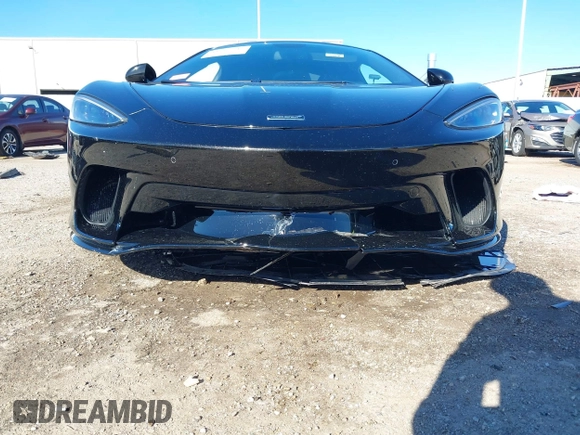 2020 McLaren GT with VIN SBM22GCA1LW000498, listed as a IAAI auction lot 41265247 with 18,465 mi miles. Bid and sale history available at carsss.com. Image 6.
