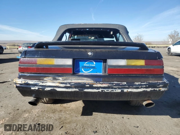 1984 Ford Mustang z VIN 1FABP27M8EF128103, wystawiony jako Copart lot #82441794 z przebiegiem 51 912 mil mil oraz Czysty tytuł • Clean title. Historia ofert i sprzedaży dostępna na DreamBid. Obrazek 6.