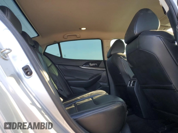 2022 Nissan Maxima SV with VIN 1N4AA6CV3NC503318, listed as a Copart auction lot 50423805 with 70,880 mi miles and Salvage title. Bid and sale history available at DreamBid. Image 10.
