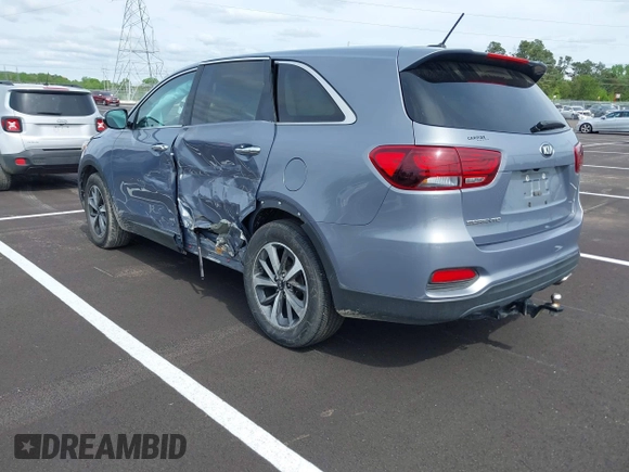2020 Kia Sorento LX V6 with VIN 5XYPG4A53LG675755, listed as a IAAI auction lot 42070515 with 82,985 mi miles. Bid and sale history available at carsss.com. Image 3.