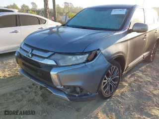 2017 Mitsubishi Outlander SE with VIN JA4AD3A36HZ026106, listed as a IAAI auction lot 41779811 with 218,354 mi miles. Bid and sale history available at carsss.com. Image 6.
