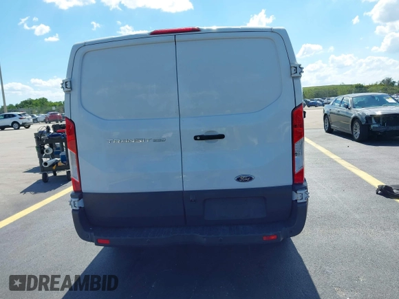 2018 Ford Transit с VIN 1FTYR1YM4JKB29869, выставлен на аукционе IAAI как лот 42263769 с пробегом 138 479 миль миль и . История ставок и продаж доступна на DreamBid. Изображение 17.