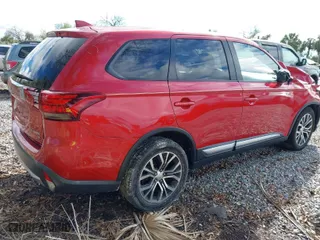 2017 Mitsubishi Outlander SE with VIN JA4AD3A39HZ010899, listed as a IAAI auction lot 41671995 with 120,212 mi miles. Bid and sale history available at carsss.com. Image 4.