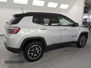 2025 Jeep Compass Trailhawk с VIN 3C4NJDDN4ST523821, выставлен на аукционе Copart как лот 61833225 с пробегом 22 208 миль миль и Чистый • Clean title. История ставок и продаж доступна на DreamBid. Изображение 3.