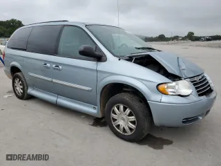 2006 Chrysler Town & Country LWB Touring with VIN 2A4GP54L86R766613, listed as a Copart auction lot 64804214 with 113,555 mi miles and Salvage Title. Bid and sale history available at carsss.com. Image 4.