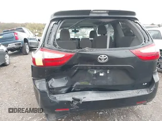 2017 Toyota Sienna LE Auto Access Seat with VIN 5TDKZ3DC4HS801298, listed as a IAAI auction lot 40805212 with 133,991 mi miles. Bid and sale history available at carsss.com. Image 6.