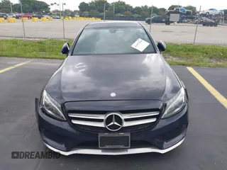 2015 Mercedes-Benz C 300 Luxury z VIN 55SWF4KB0FU003066, wystawiony jako IAAI lot #42477050 z przebiegiem 93 119 mil mil oraz . Historia ofert i sprzedaży dostępna na DreamBid. Obrazek 12.