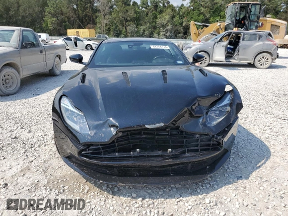 2017 Aston Martin DB11 z VIN SCFRMFAV1HGL02166, wystawiony jako Copart lot #68754174 z przebiegiem Nie podano mil oraz Szkody całkowita. Historia ofert i sprzedaży dostępna na DreamBid. Obrazek 5.