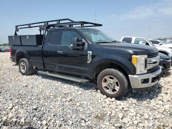 2017 Ford Super Duty F-250 SRW XLT with VIN 1FT7X2A67HED80817, listed as a Copart auction lot 50188445 with 328,987 mi miles and Clean Title. Bid and sale history available at carsss.com. Image 4.