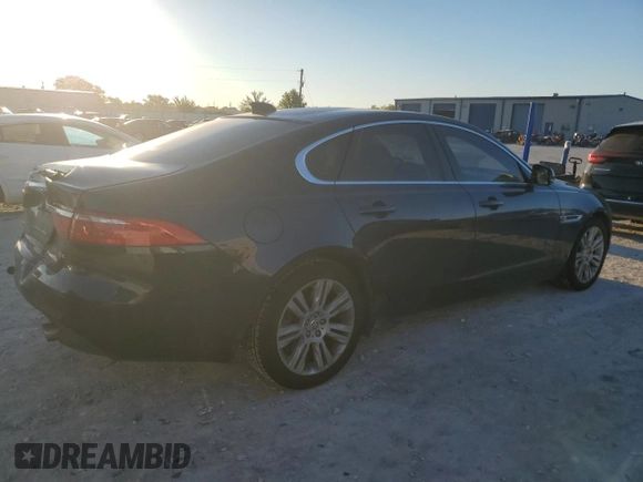 2016 Jaguar XF 35t Premium with VIN SAJBD4BV7GCY07333, listed as a Copart auction lot 72676984 with 70,630 mi miles and Salvage Title. Bid and sale history available at carsss.com. Image 3.