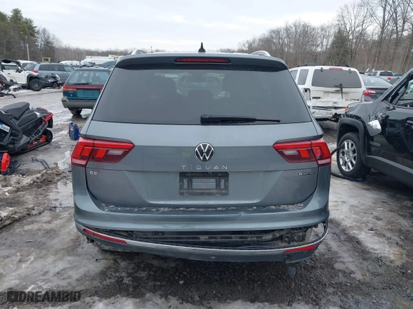2022 Volkswagen Tiguan SE with VIN 3VV2B7AX2NM105314, listed as a IAAI auction lot 41655410 with 81,912 mi miles. Bid and sale history available at carsss.com. Image 16.