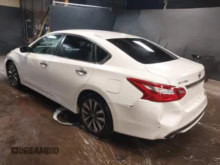 2017 Nissan Altima SV with VIN 1N4AL3AP6HC171487, listed as a IAAI auction lot 41503897 with 154,095 mi miles and . Bid and sale history available at carsss.com. Image 3.