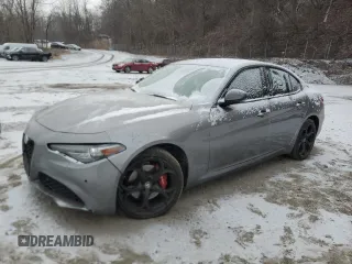 2019 Alfa Romeo Giulia Ti z VIN ZARFANBN1K7622863, wystawiony jako Copart lot #88788415 z przebiegiem Nie podano mil oraz Szkoda całkowita • Salvage title. Historia ofert i sprzedaży dostępna na DreamBid. Obrazek 1.