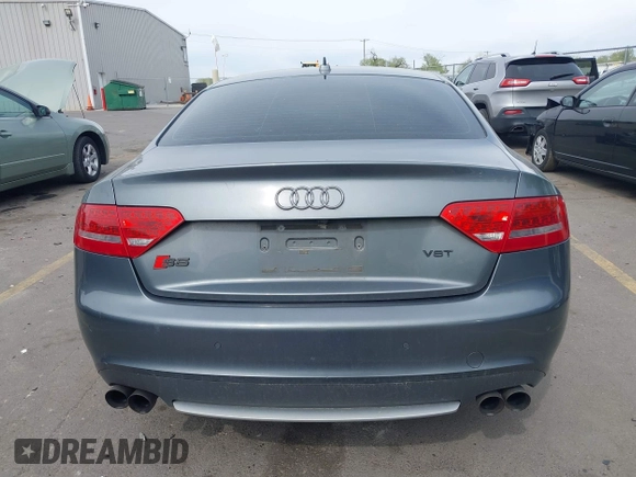 2012 Audi S5 Premium Plus z VIN WAUCVAFR0CA001543, wystawiony jako IAAI lot #42087961 z przebiegiem 100 951 mil mil oraz . Historia ofert i sprzedaży dostępna na DreamBid. Obrazek 16.