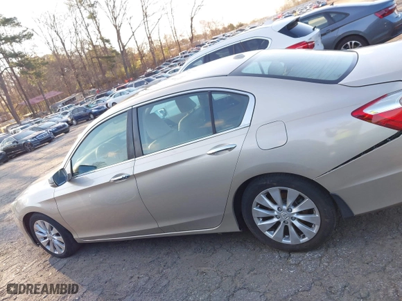 2015 Honda Accord Sedan EX-L with VIN 1HGCR2F8XFA010793, listed as a IAAI auction lot 41780141 with 204,031 mi miles. Bid and sale history available at carsss.com. Image 14.