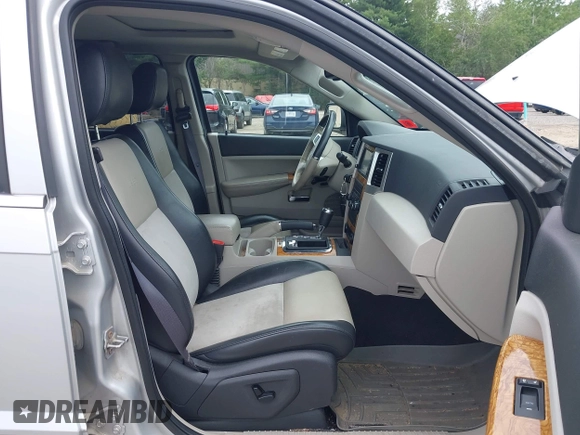 2009 Jeep Grand Cherokee Limited with VIN 1J8HR58T39C529094, listed as a IAAI auction lot 42642778 with 132,103 mi miles and . Bid and sale history available at DreamBid. Image 5.