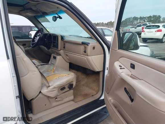 2002 GMC Yukon SLT with VIN 1GKEC13Z22J274962, listed as a IAAI auction lot 41387262 with 283,660 mi miles. Bid and sale history available at carsss.com. Image 5.