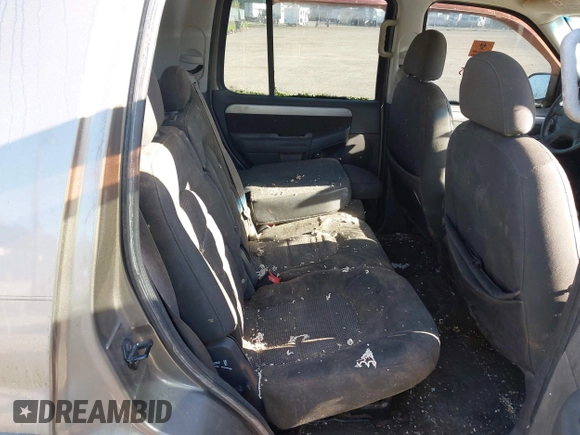 2004 Ford Explorer XLT with VIN 1FMDU73K84ZA70032, listed as a IAAI auction lot 41990961 with 205,084 mi miles. Bid and sale history available at carsss.com. Image 8.