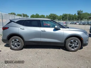 2025 Chevrolet Blazer LT с VIN 3GNKBHR41SS192166, выставлен на аукционе IAAI как лот 42720283 с пробегом 8 678 миль миль и . История ставок и продаж доступна на DreamBid. Изображение 13.