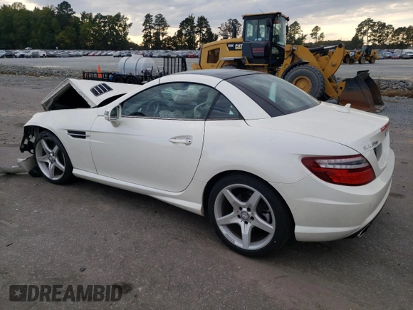 2013 Mercedes-Benz SLK 350 z VIN WDDPK5HA3DF053772, wystawiony jako Copart lot #75573184 z przebiegiem 86 680 mil mil oraz Szkoda całkowita • Salvage title. Historia ofert i sprzedaży dostępna na DreamBid. Obrazek 2.