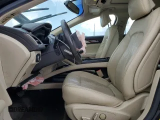 2013 Lincoln MKZ z VIN 3LN6L2GK8DR827458, wystawiony jako Copart lot #58346375 z przebiegiem 123 434 mil mil oraz Szkoda całkowita • Salvage title. Historia ofert i sprzedaży dostępna na DreamBid. Obrazek 7.