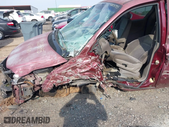 2002 Dodge Caravan SE with VIN 1B8GP25352B679162, listed as a IAAI auction lot 42031385 with 200,823 mi miles and . Bid and sale history available at carsss.com. Image 6.