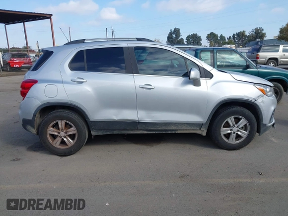 2017 Chevrolet Trax LT z VIN 3GNCJPSB8HL233373, wystawiony jako IAAI lot #40833250 z przebiegiem 117 569 mil mil oraz . Historia ofert i sprzedaży dostępna na DreamBid. Obrazek 13.