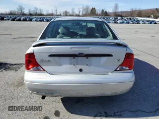 2000 Ford Focus SE with VIN 1FAFP3435YW340772, listed as a Copart auction lot 45588045 with 170,349 mi miles and Salvage Title. Bid and sale history available at carsss.com. Image 6.