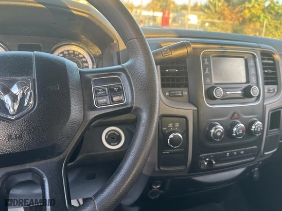 2018 Ram 2500 Tradesman with VIN 3C6UR5CL2JG315199, listed as a Copart auction lot 77906404 with 171,890 mi miles and Clean Title. Bid and sale history available at carsss.com. Image 9.