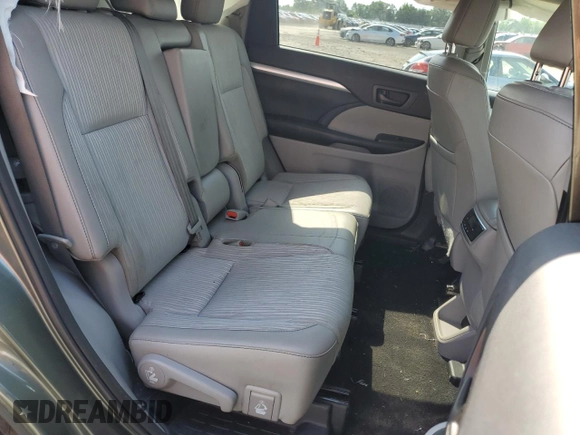 2019 Toyota Highlander LE with VIN 5TDBZRFH7KS711954, listed as a Copart auction lot 62260155 with 51,326 mi miles and Salvage title. Bid and sale history available at DreamBid. Image 11.