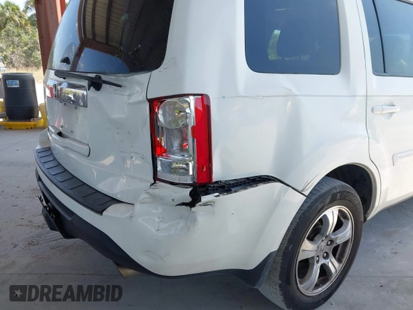 2012 Honda Pilot EX-L with VIN 5FNYF3H58CB014754, listed as a IAAI auction lot 42120220 with 166,783 mi miles. Bid and sale history available at carsss.com. Image 6.