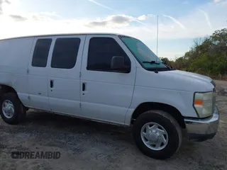 2013 Ford Econoline Cargo Commercial z VIN 1FTNE2EW5DDA45871, wystawiony jako IAAI lot #41422563 z przebiegiem 179 911 mil mil oraz . Historia ofert i sprzedaży dostępna na DreamBid. Obrazek 13.