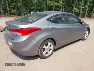 2012 Hyundai Elantra GLS z VIN KMHDH4AE7CU369345, wystawiony jako IAAI lot #42432765 z przebiegiem 148 754 mil mil oraz . Historia ofert i sprzedaży dostępna na DreamBid. Obrazek 4.