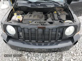 2010 Jeep Patriot Sport z VIN 1J4NF2GB4AD512307, wystawiony jako Copart lot #57686005 z przebiegiem 92 884 mil mil oraz Czysty tytuł • Clean title. Historia ofert i sprzedaży dostępna na DreamBid. Obrazek 12.
