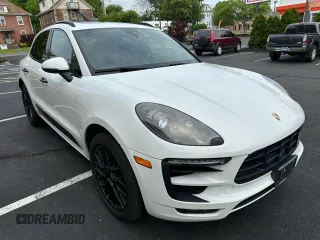 2018 Porsche Macan GTS z VIN WP1AG2A50JLB60299, wystawiony jako Copart lot #59274845 z przebiegiem 123 203 mil mil oraz Czysty tytuł • Clean title. Historia ofert i sprzedaży dostępna na DreamBid. Obrazek 4.
