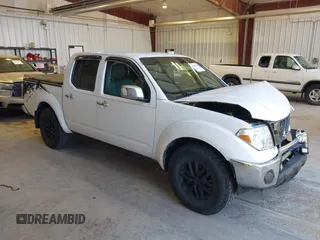 2007 Nissan Frontier SE z VIN 1N6AD07U57C402068, wystawiony jako IAAI lot #42226115 z przebiegiem 207 340 mil mil oraz . Historia ofert i sprzedaży dostępna na DreamBid. Obrazek 1.