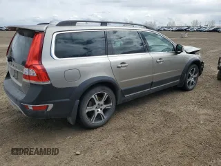 2014 Volvo XC70 T6 with VIN YV4902BZXE1180004, listed as a Copart auction lot 52822974 with 190,631 mi miles and Salvage Title. Bid and sale history available at DreamBid. Image 3.