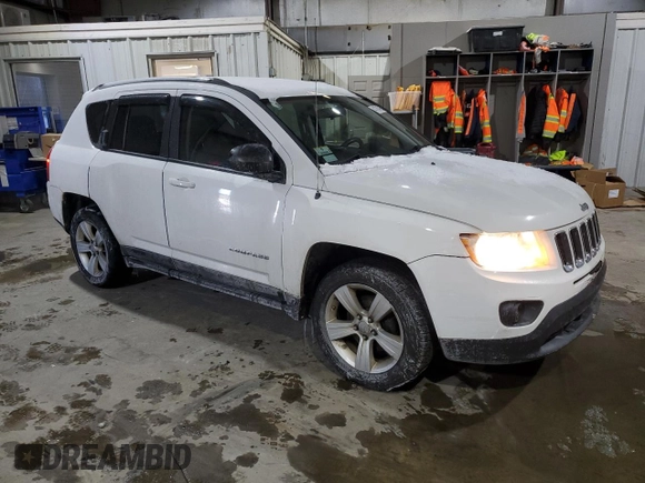 2011 Jeep Compass with VIN 1J4NT1FA1BD137635, listed as a Copart auction lot 41784705 with 182,932 mi miles and Clean Title. Bid and sale history available at carsss.com. Image 4.