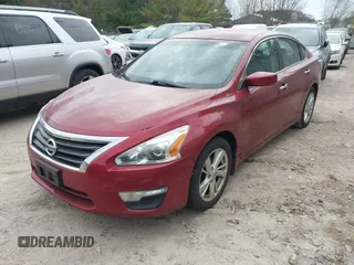 2013 Nissan Altima SV with VIN 1N4AL3AP4DN400652, listed as a IAAI auction lot 42147677 with 133,908 mi miles and . Bid and sale history available at DreamBid. Image 2.